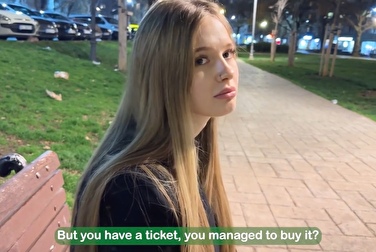 Девушка в беде — надо помочь, вдруг из благодарности на член сядет