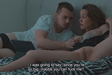 Показала пасынку всего одну сисю, но и этого хватило для кремпая