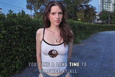 На попу мою не пялься! Лучше трахни — у меня овуляция 🥵