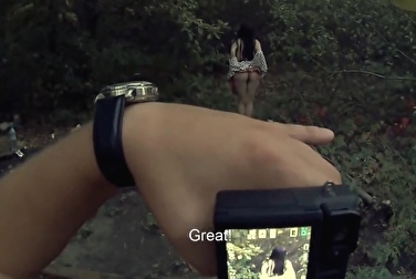 Развёл студентку на секс, предложив фотосет в лесу в стиле ню